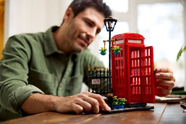 legoredphone3