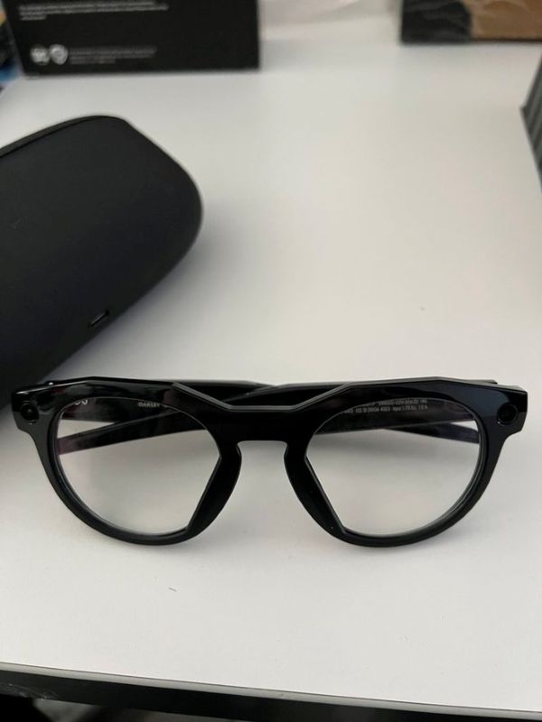 oakleymetahstn2 oakleymetahstn2